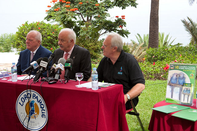 Rueda de prensa, Congreso Papagayos